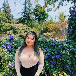 Meet your Posher, Ariana